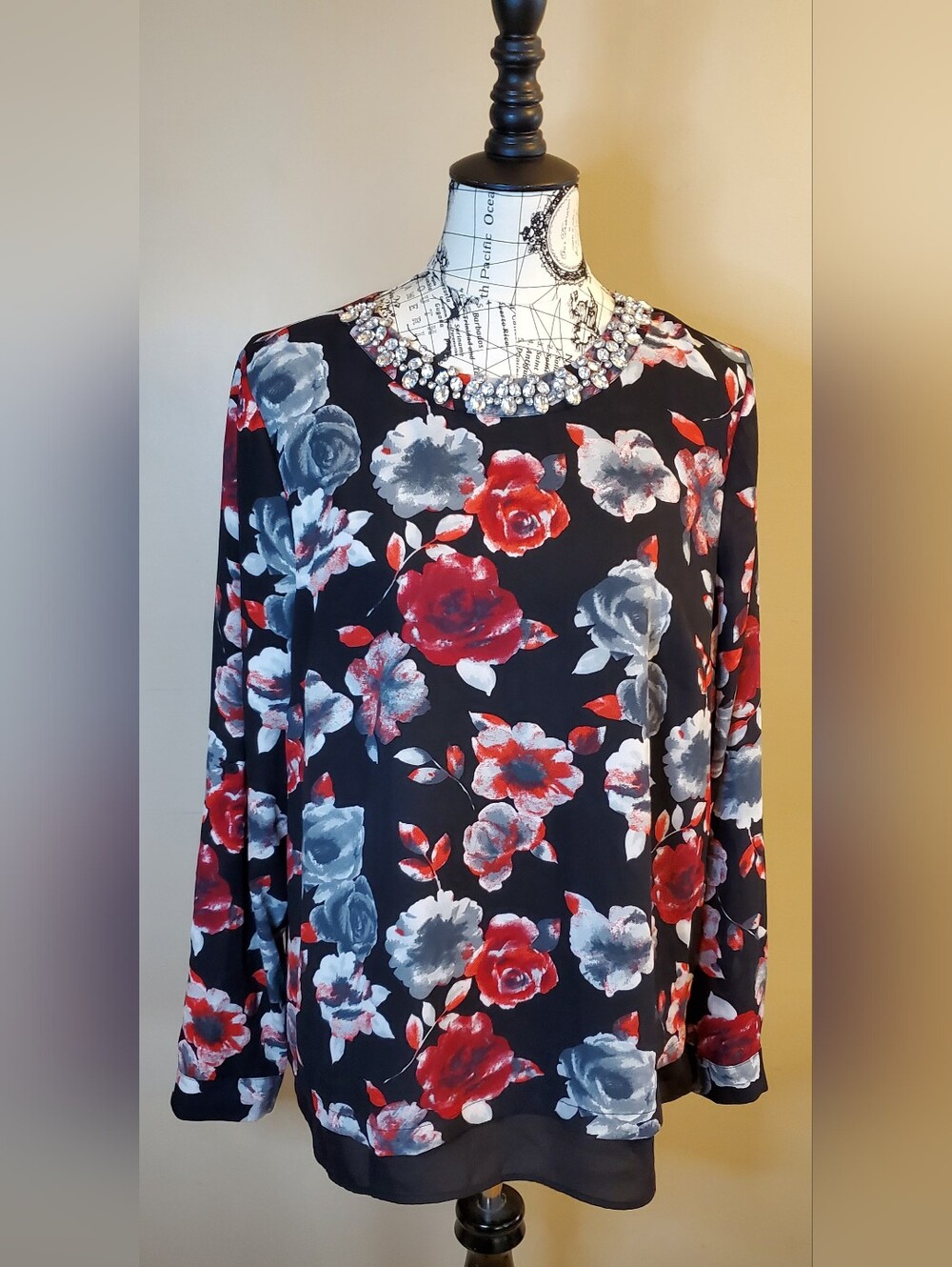 Black Rainn Daniel Rainn Large Floral Blouse Embellished Rhinestone Split Back T